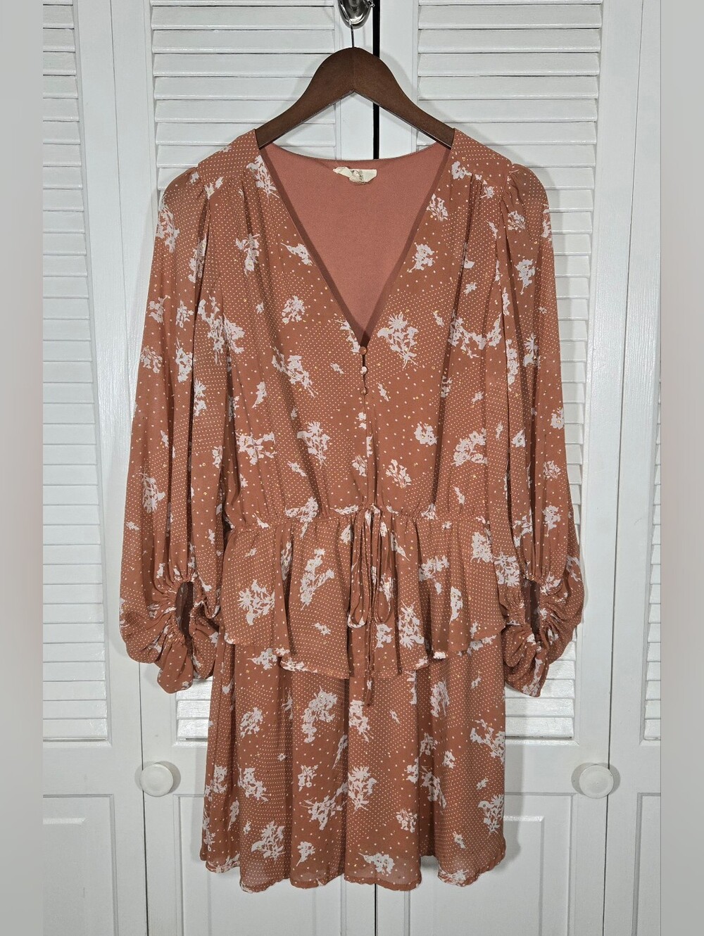 Entro Rust Floral Gold Sparkle Tier Ruffle V Neck Long Sleeve Flowy Mini Dress M